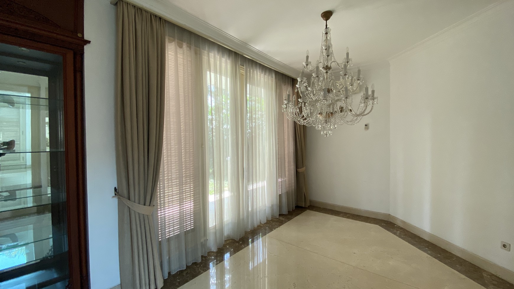 BIG HOUSE AND LUXURY AT PRIME AREA SENOPATI, JAKARTA SELATAN