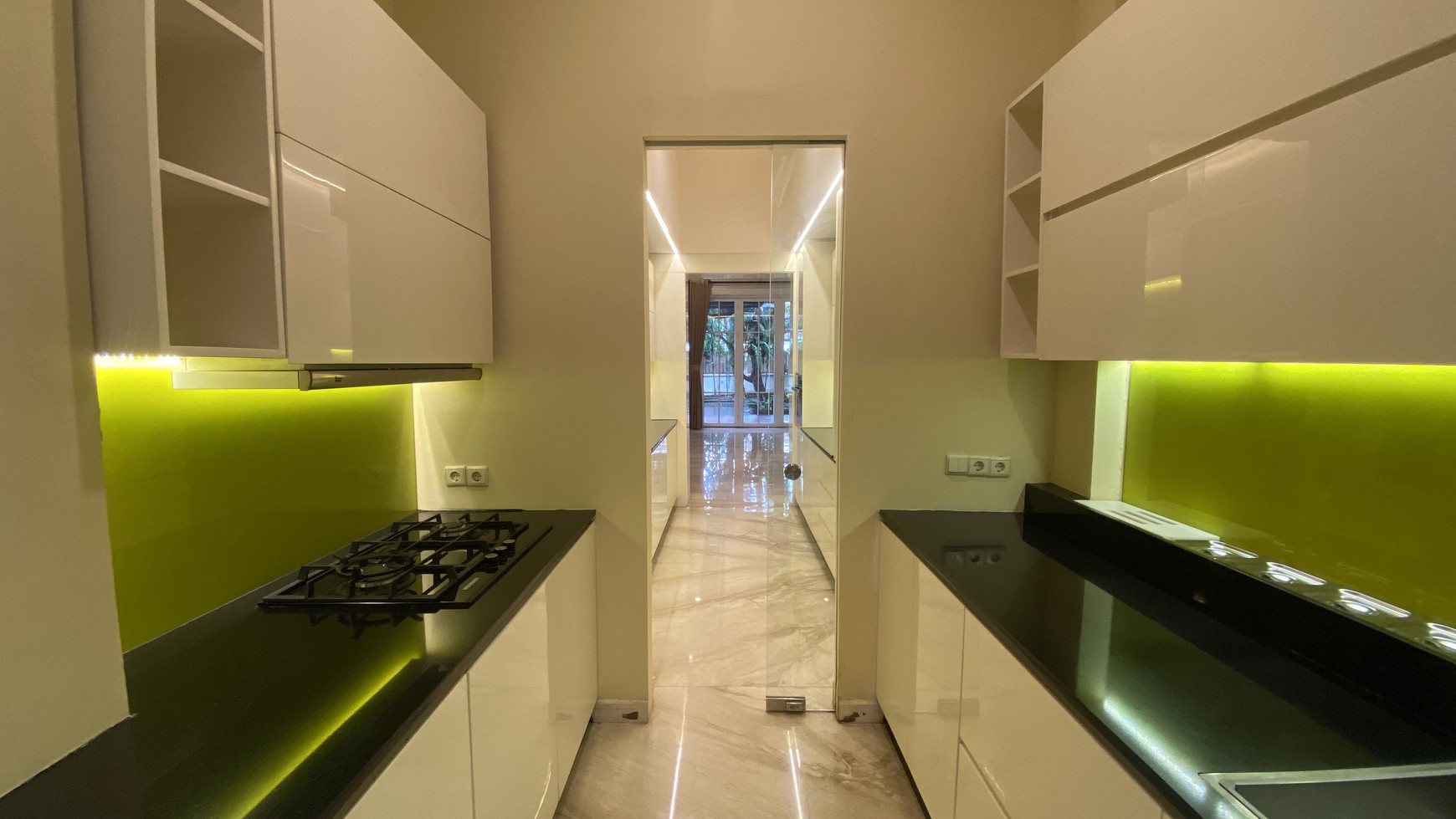 LUXURY HOUSE AT SENOPATI AREA