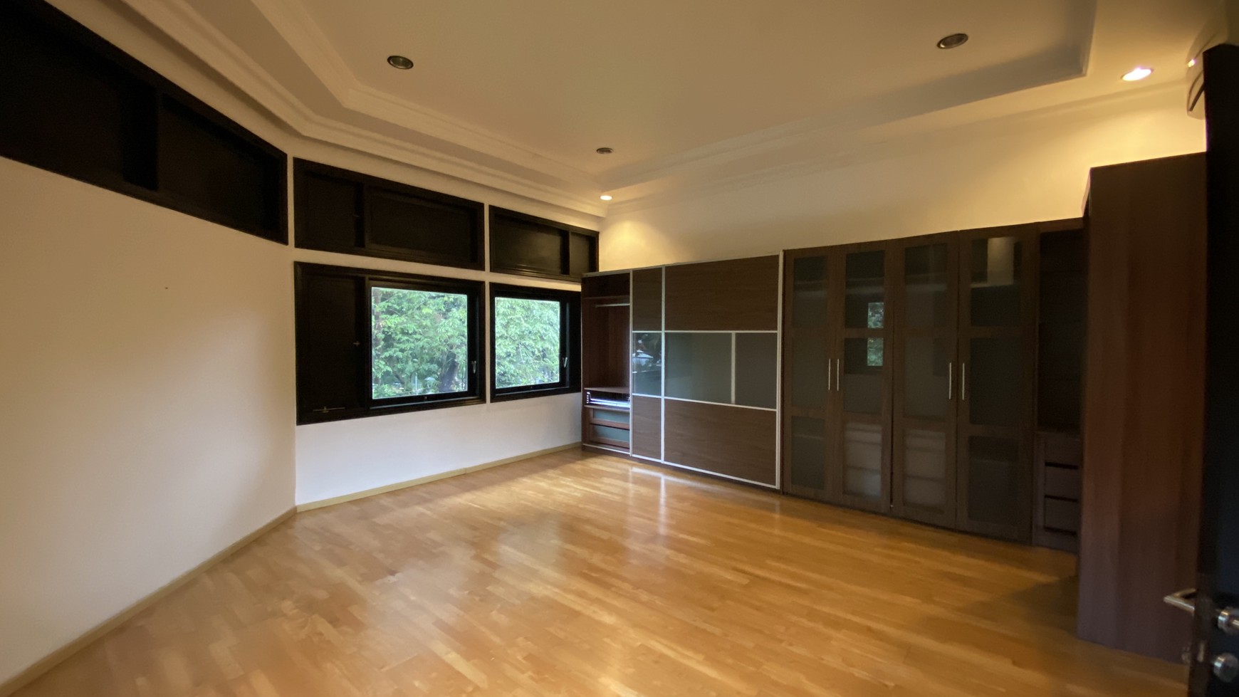 Beautiful and Comfy House at Senopati Area