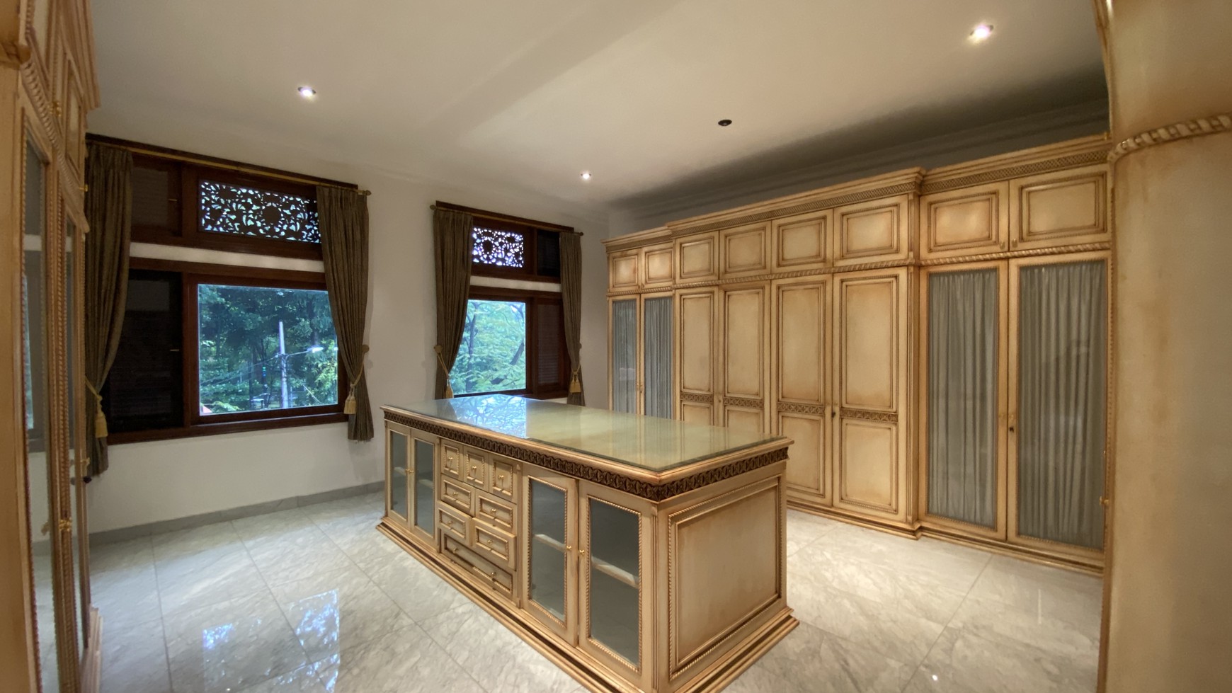 Beautiful and Comfy House at Senopati Area