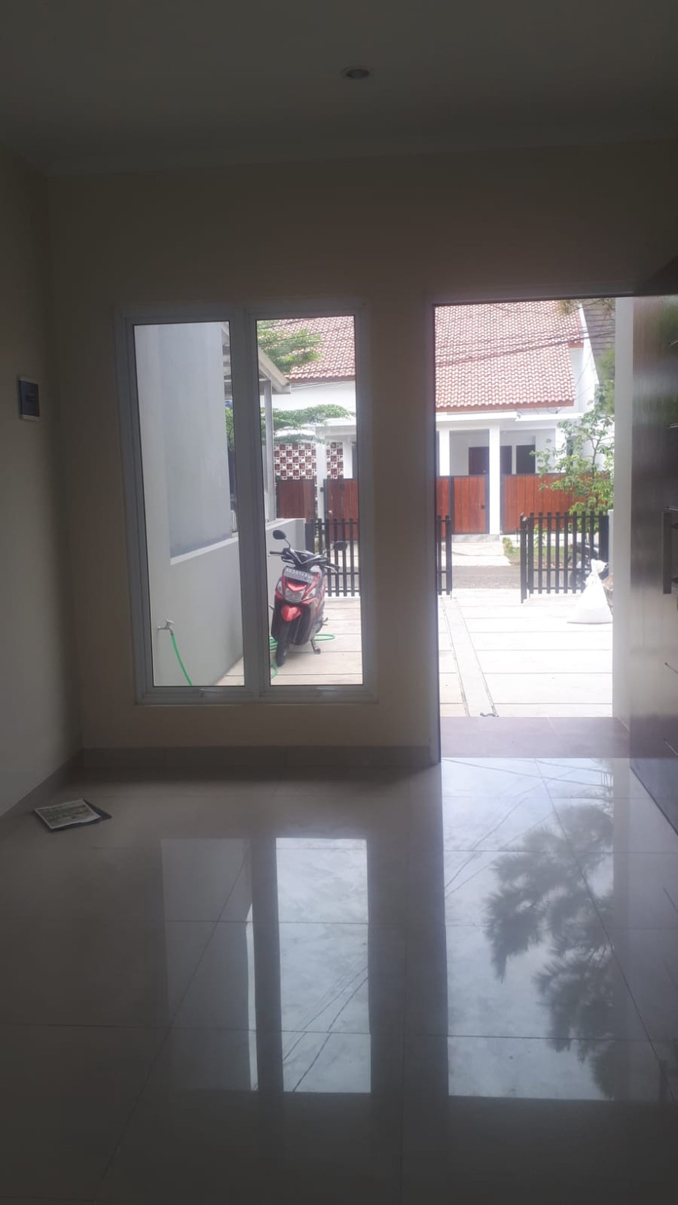 Rumah Siap Huni di Bukit Golf Riverside