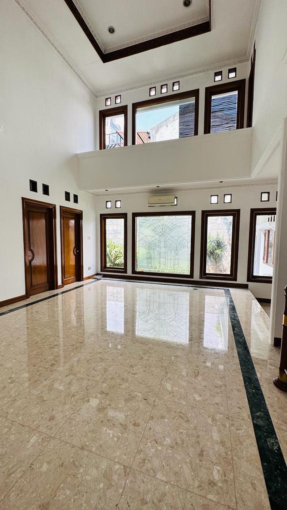 Beautiful House with Pool at Senopati Area