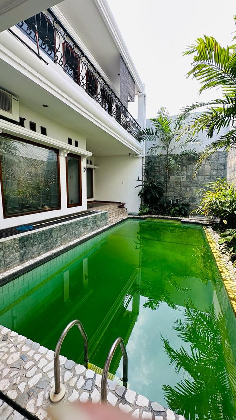 Beautiful House with Pool at Senopati Area