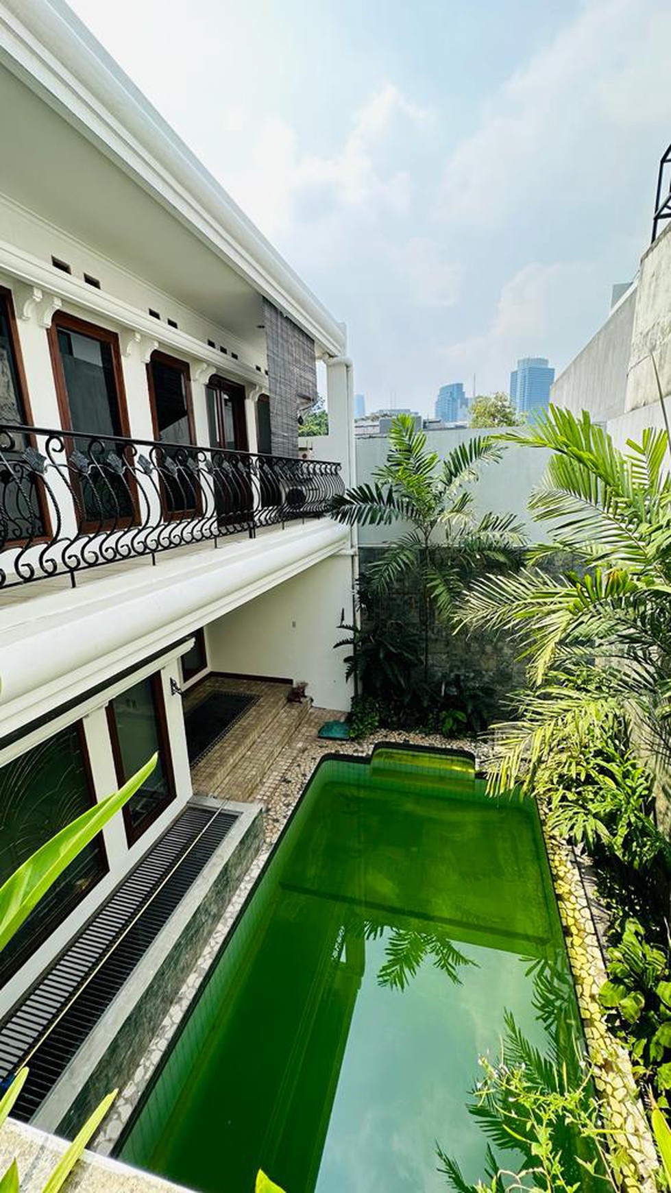 Beautiful House with Pool at Senopati Area