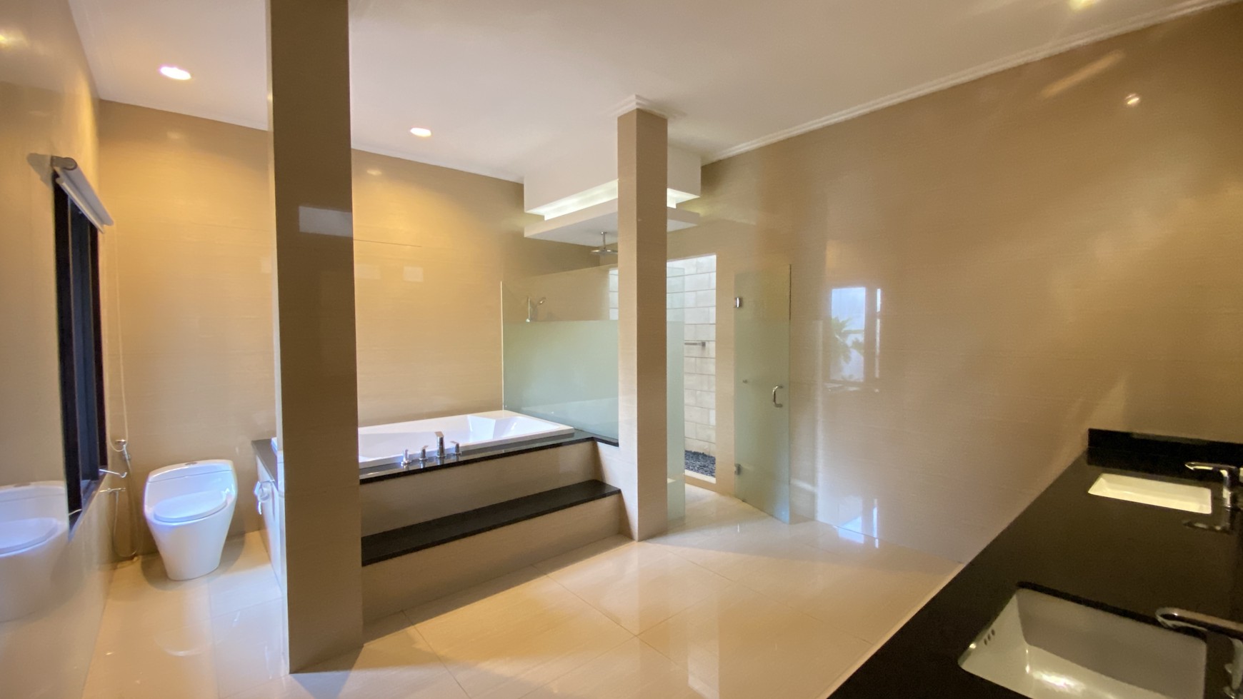 Beautiful House and Comfy at Senopati Area