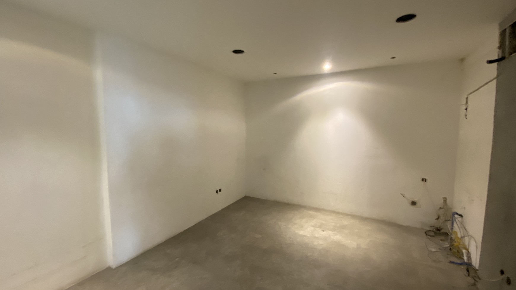 House at Senopati Area, Good for Office, Salon or Beauty clinic