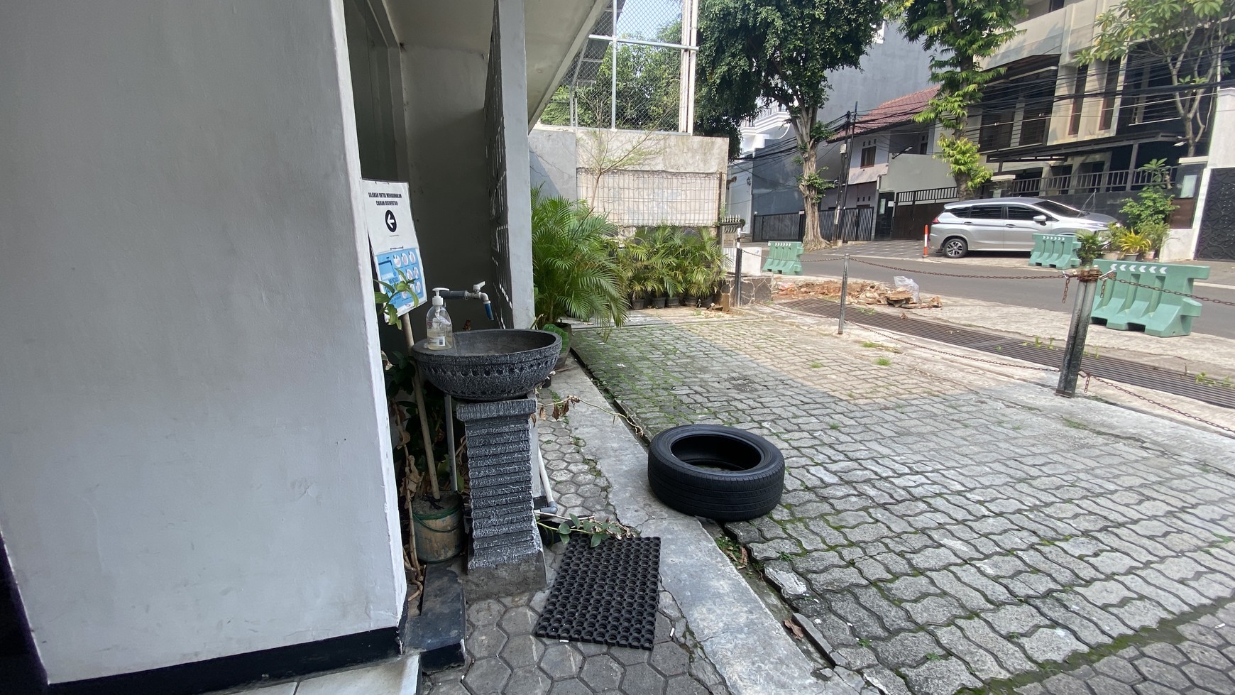House at Senopati Area, Good for Office, Salon or Beauty clinic