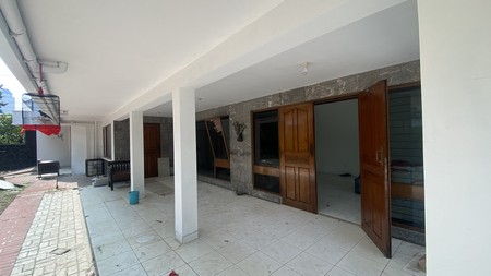 House at Senayan Area, Good for Office or Beauty Clinic