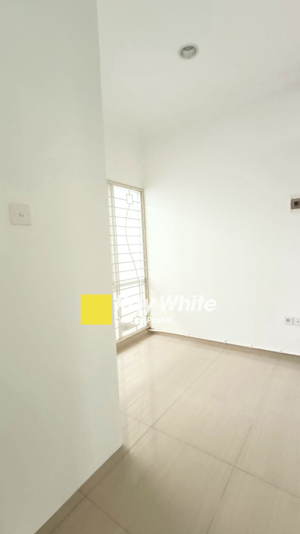 Dijual Rumah Minimalis di Culdesac Holis Regency