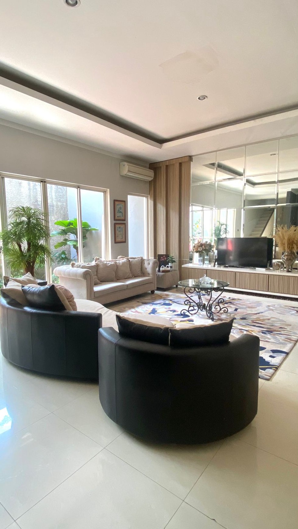 Rumah Lux, cantik siap huni di bintaro