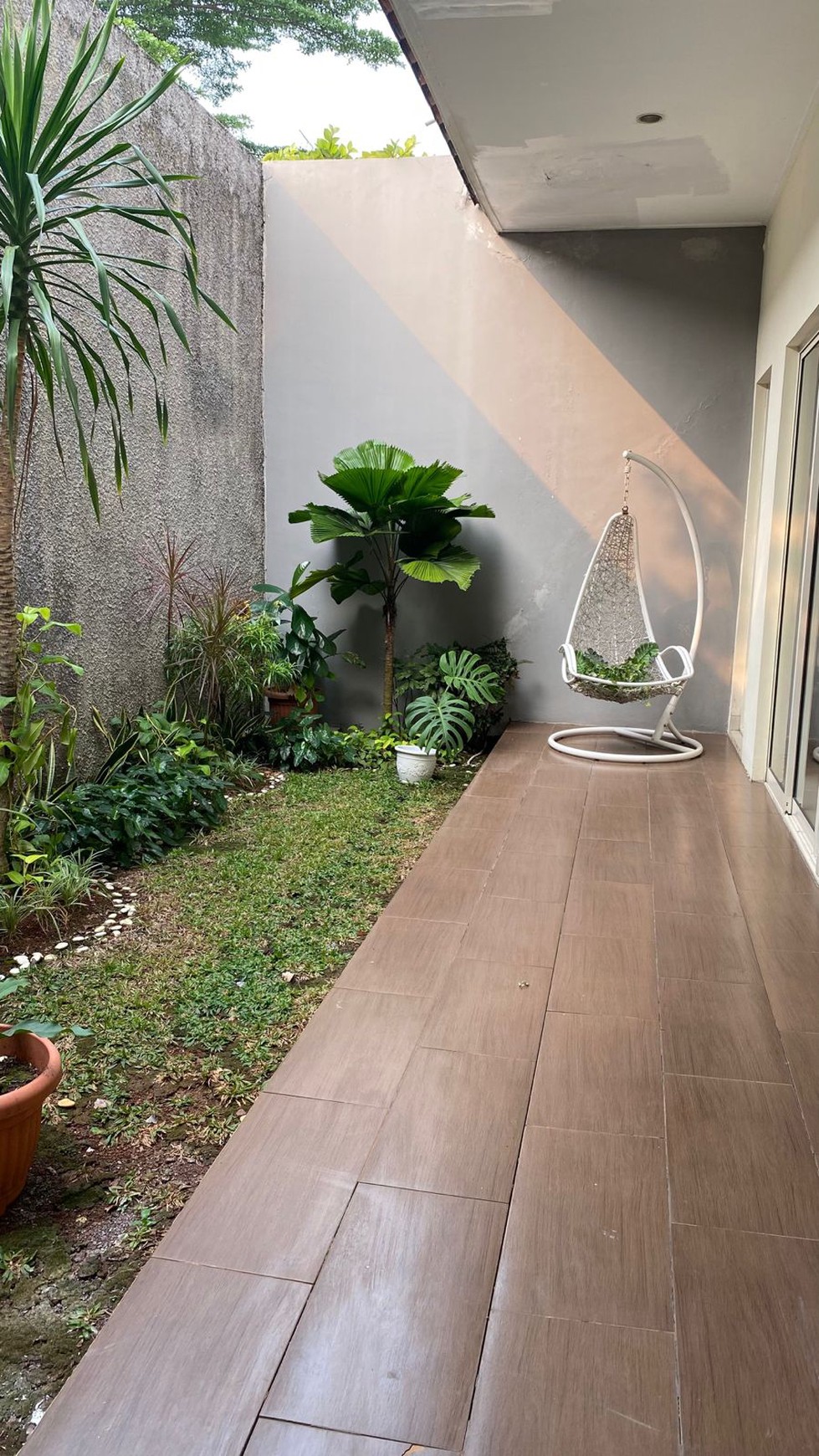 Rumah Lux, cantik siap huni di bintaro