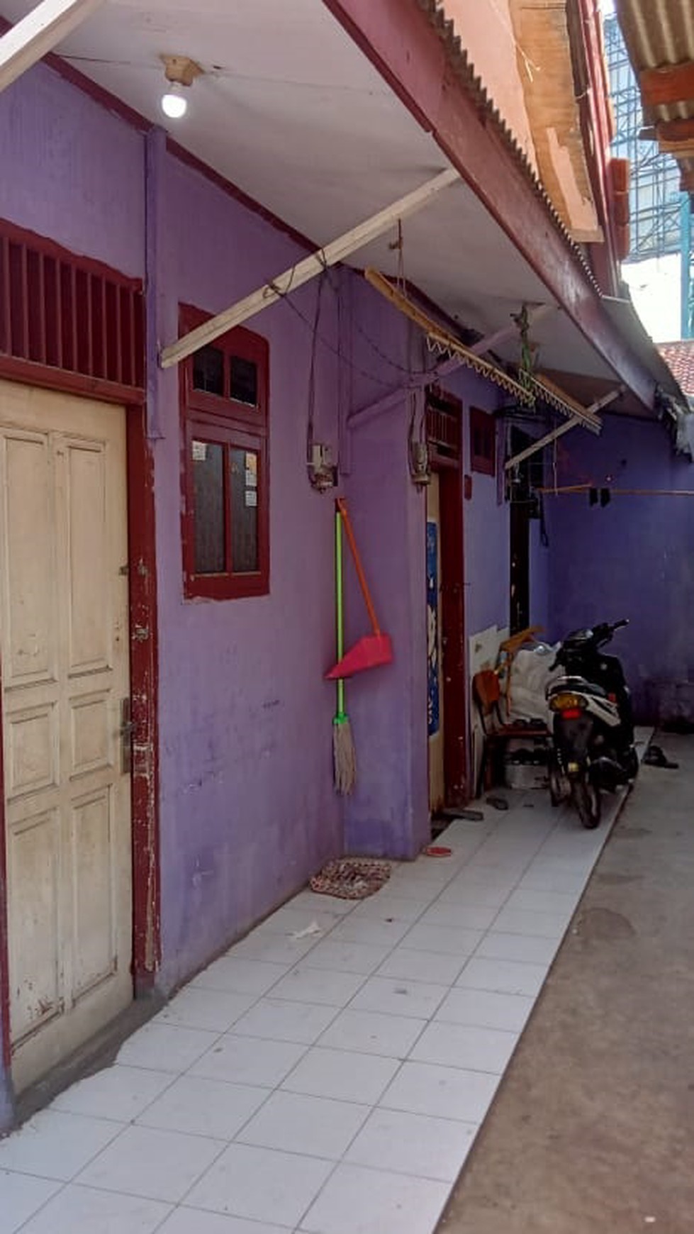 Kavling terdapat Bangunan Rumah, Kontrakan, dan Toko @Jl Parung Jaya, Ciledug