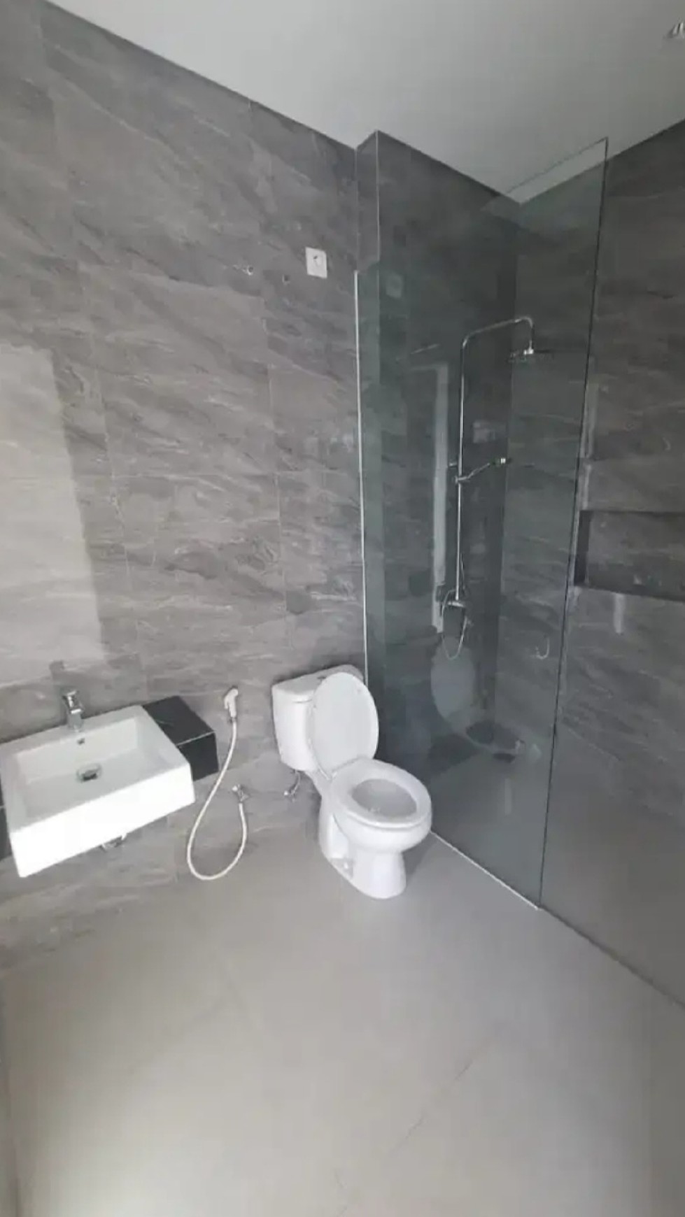 MURAH Rumah Baru Woodland Citraland - New Modern Design - TerMURAH  Cantik 2 lantai Surabaya Barat 