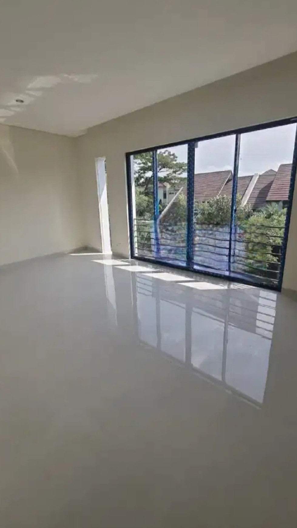 MURAH Rumah Baru Woodland Citraland - New Modern Design - TerMURAH  Cantik 2 lantai Surabaya Barat 