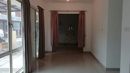 Disewakan Rumah Hook Siap Huni dan Lokasi Strategis @Urbana Place, Ciputat