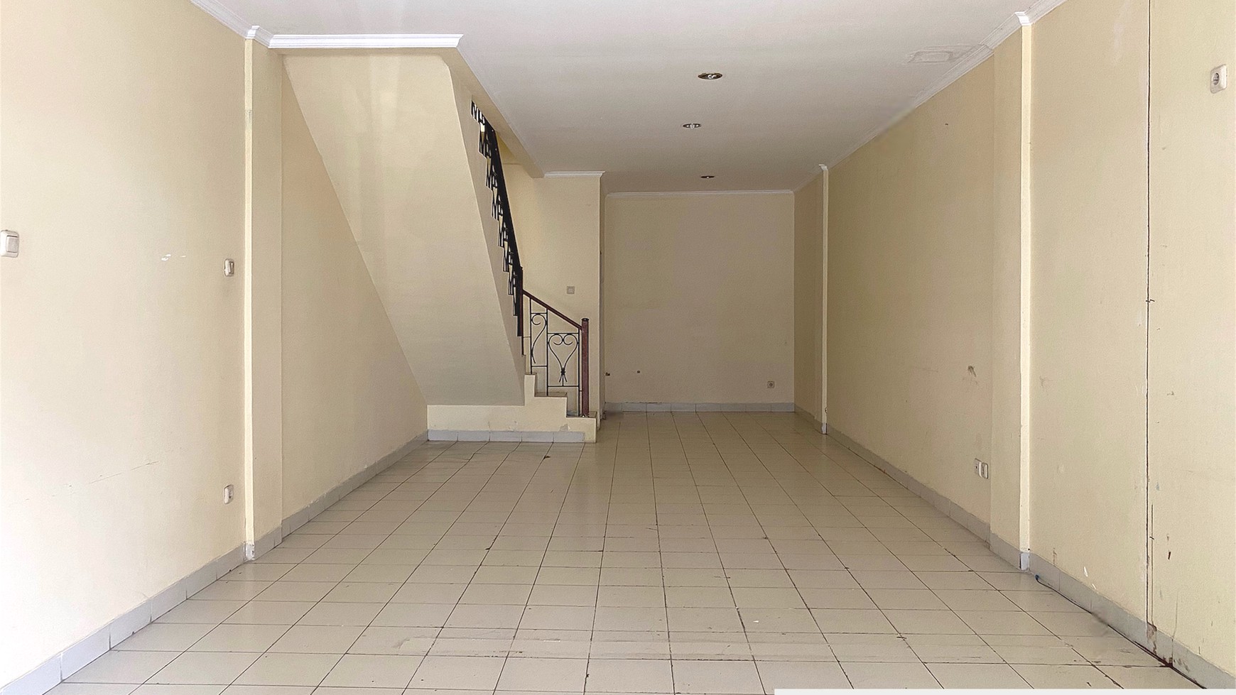 Ruko Siap Pakai di Kota Wisata, Cibubur