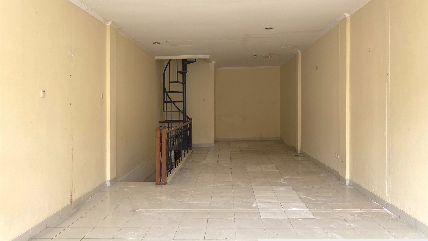 Ruko Siap Pakai di Kota Wisata, Cibubur