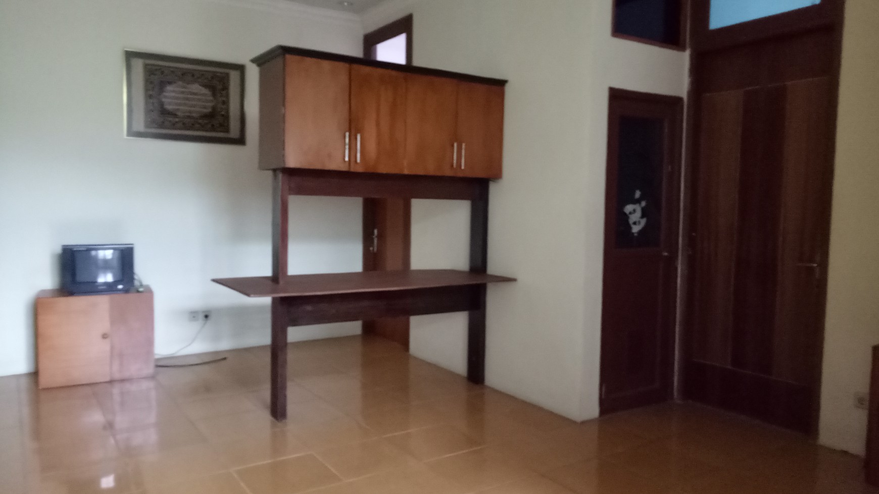 Dijual rumah 3,25lantai, utk kost2an, Siap Huni di jl.  Alternatif cibubur