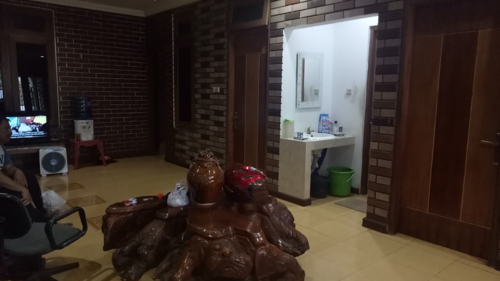 Dijual rumah 3,25lantai, utk kost2an, Siap Huni di jl.  Alternatif cibubur