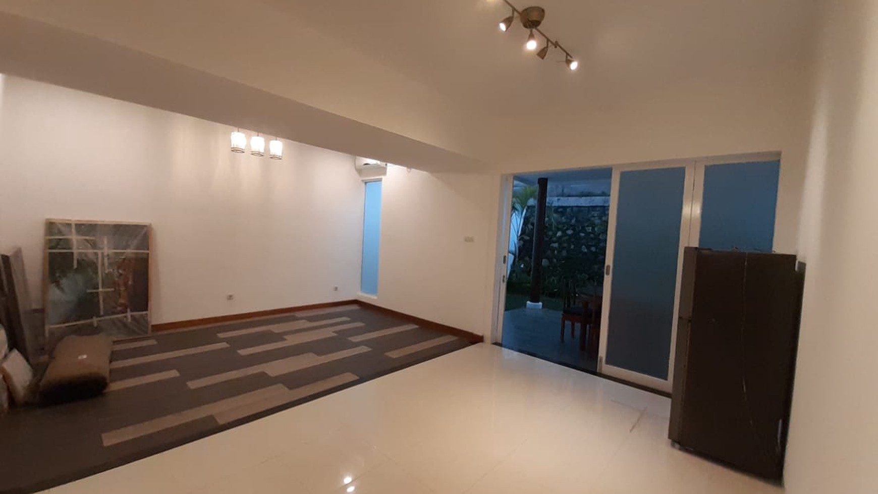 Rumah Siap Huni Dengan Halaman Luas @Discovery Cielo, Bintaro