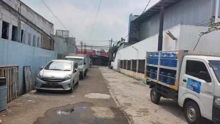 Ruko 2lt Gandeng di Cibubur di jalan Raya Bogor km27