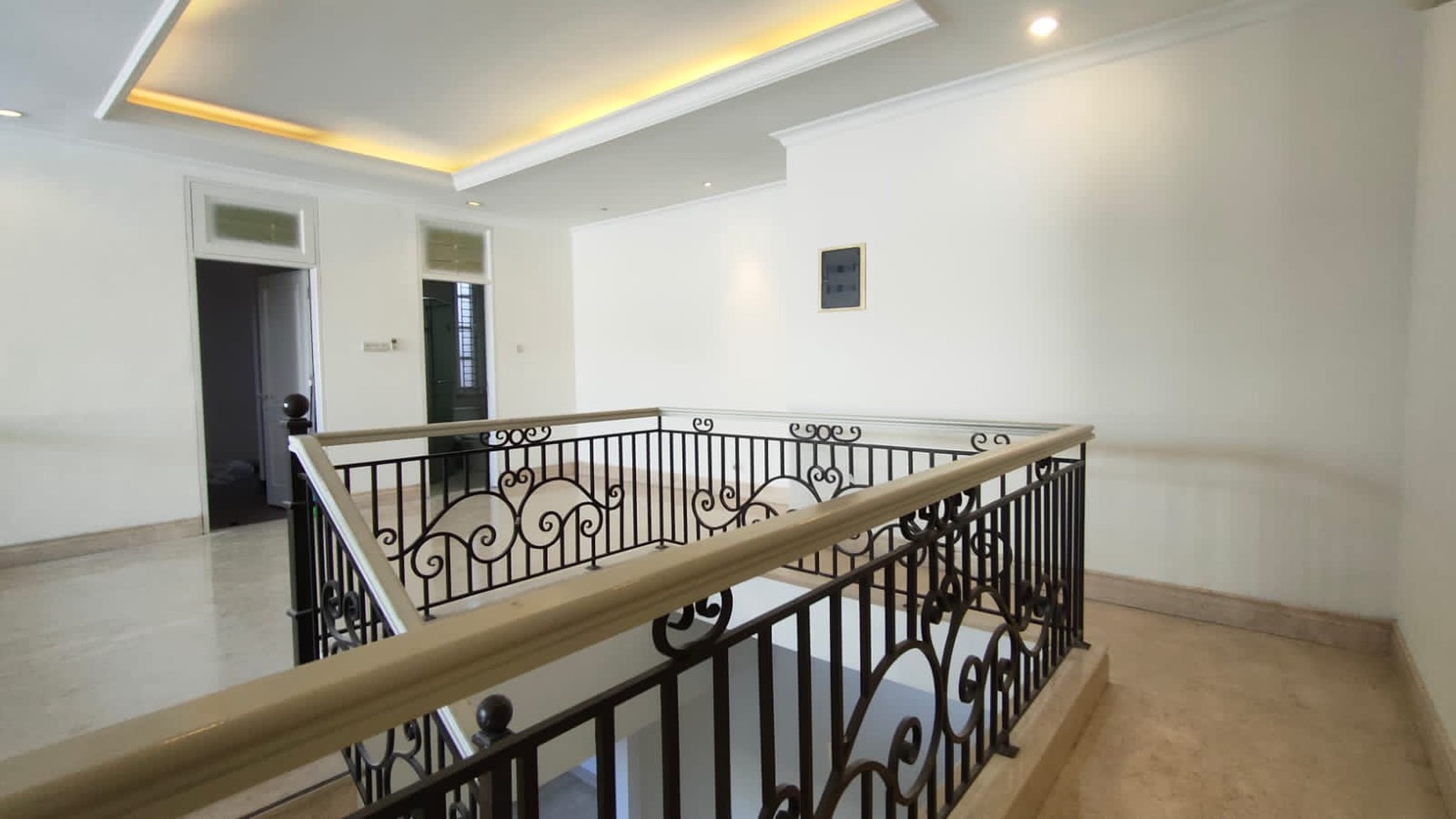 Rumah Lux siap huni di gedung pinang jakarta