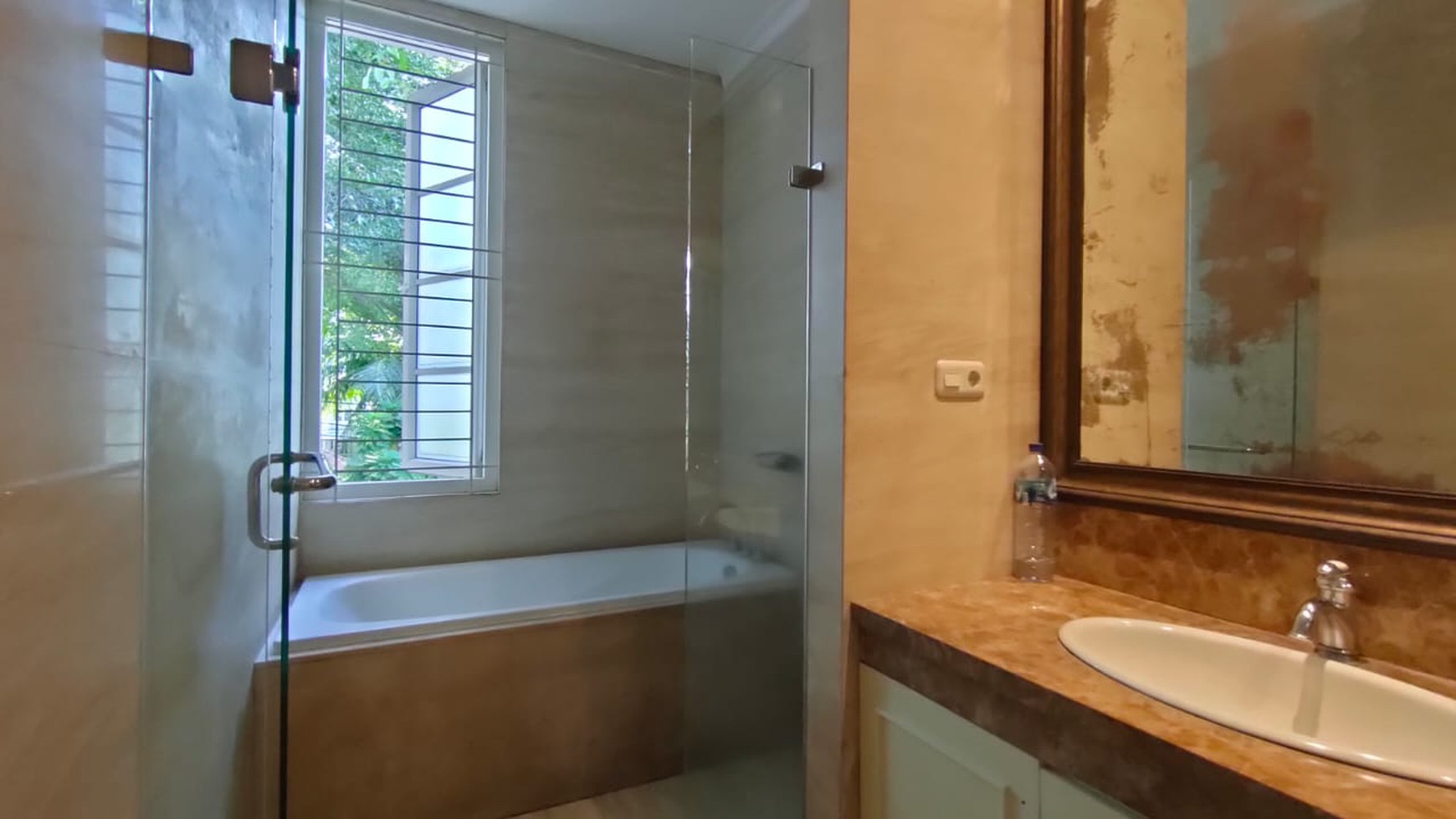 Rumah Lux siap huni di gedung pinang jakarta