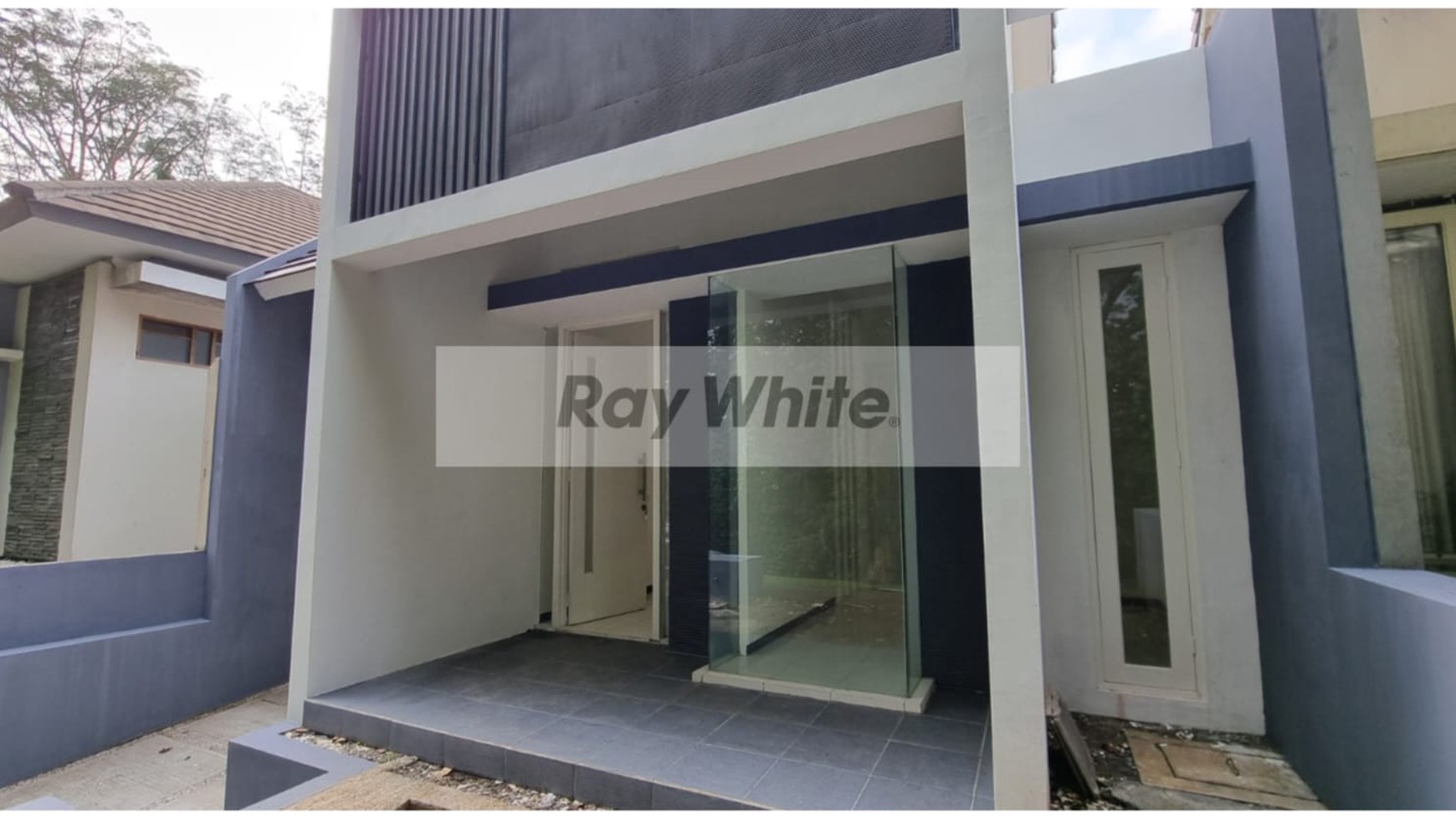 Rumah Mewah Siap Huni, Double Gate System & Full CCTV, Riverside Balearjosari