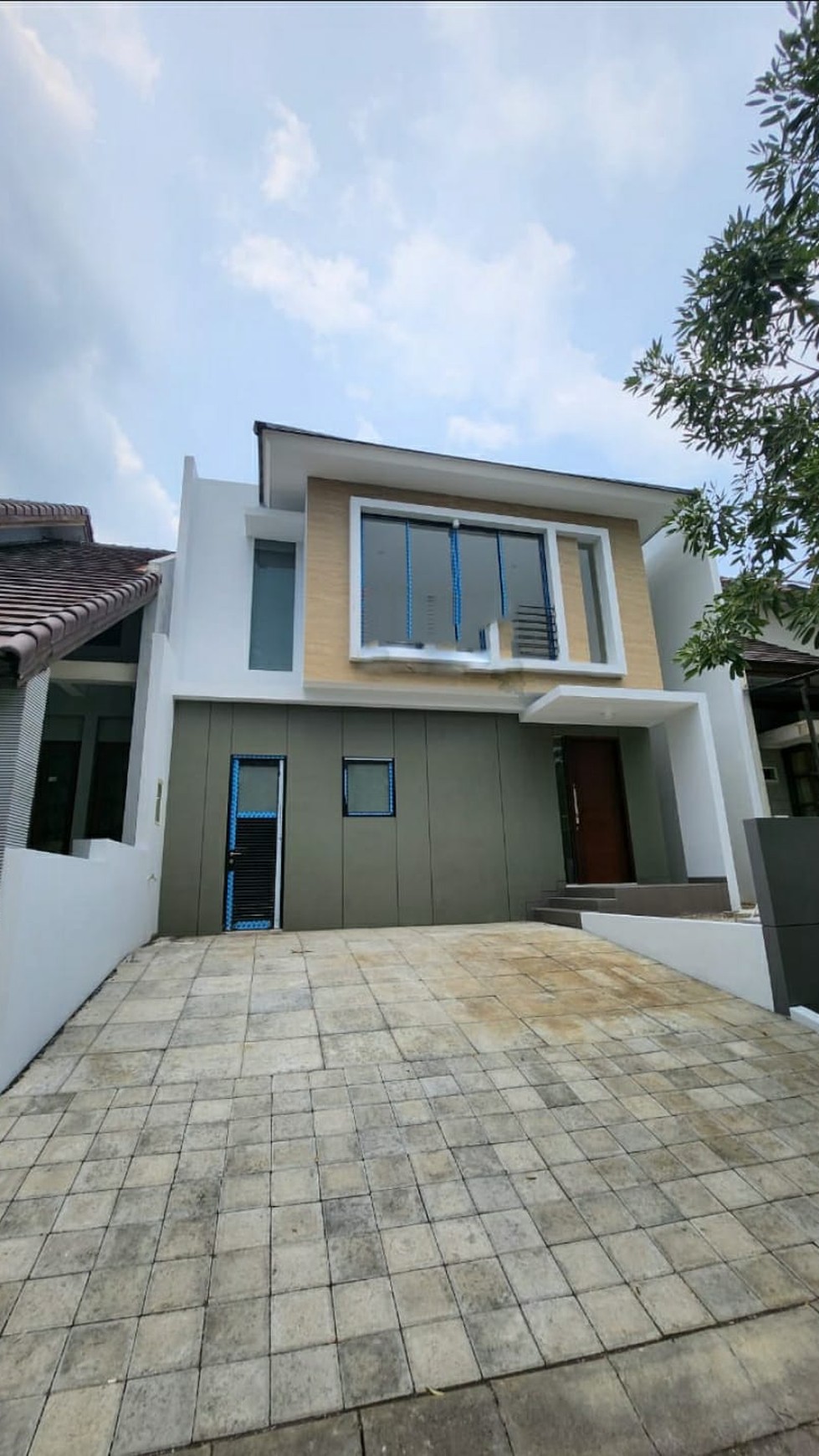 Dijual Rumah Baru Gress Citraland Utama Bonus Taman Belakang Surabaya Barat