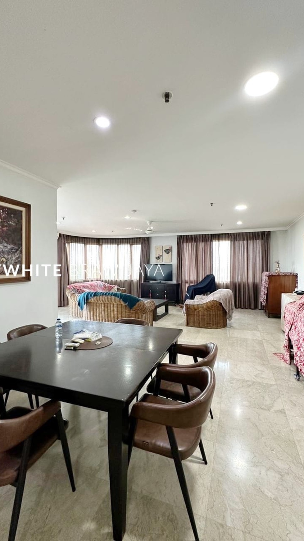 Park Royale Executive Apartment 3BR Furnished