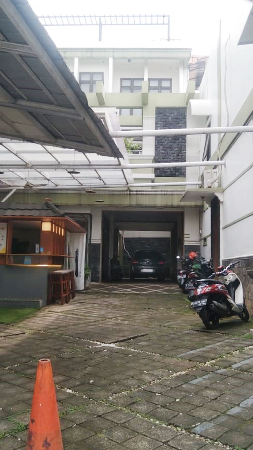 Ruang Usaha Di Lokasi Strategis Di Bintaro Utama, Jl Elang Bintaro Jaya 9