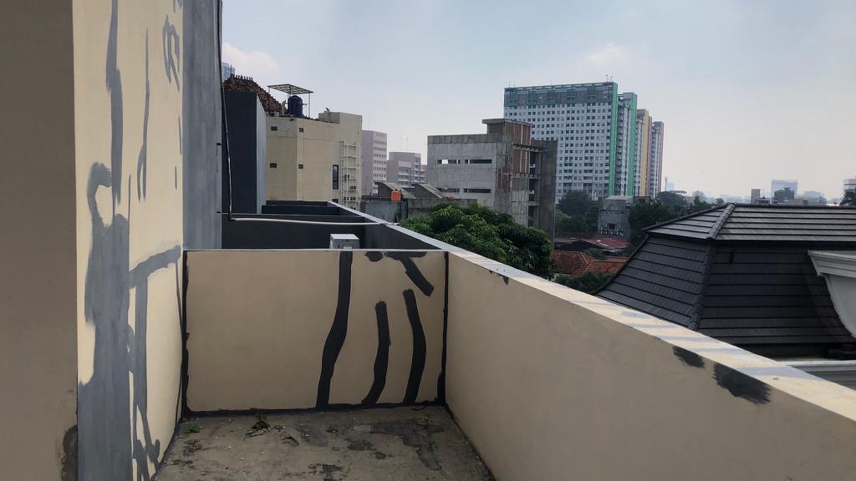 Ruko 4 lantai di Jl Tambak , Jakarta Pusat 