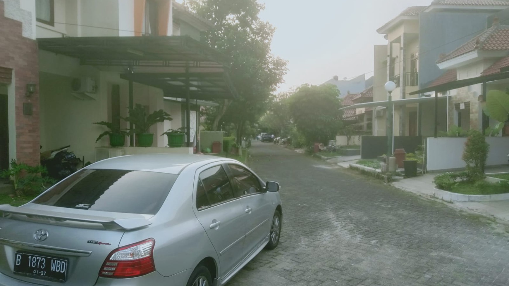 Rumah Bagus Di Cluster Kampung Ubud, Bali View Ciputat, Tangerang Selatan