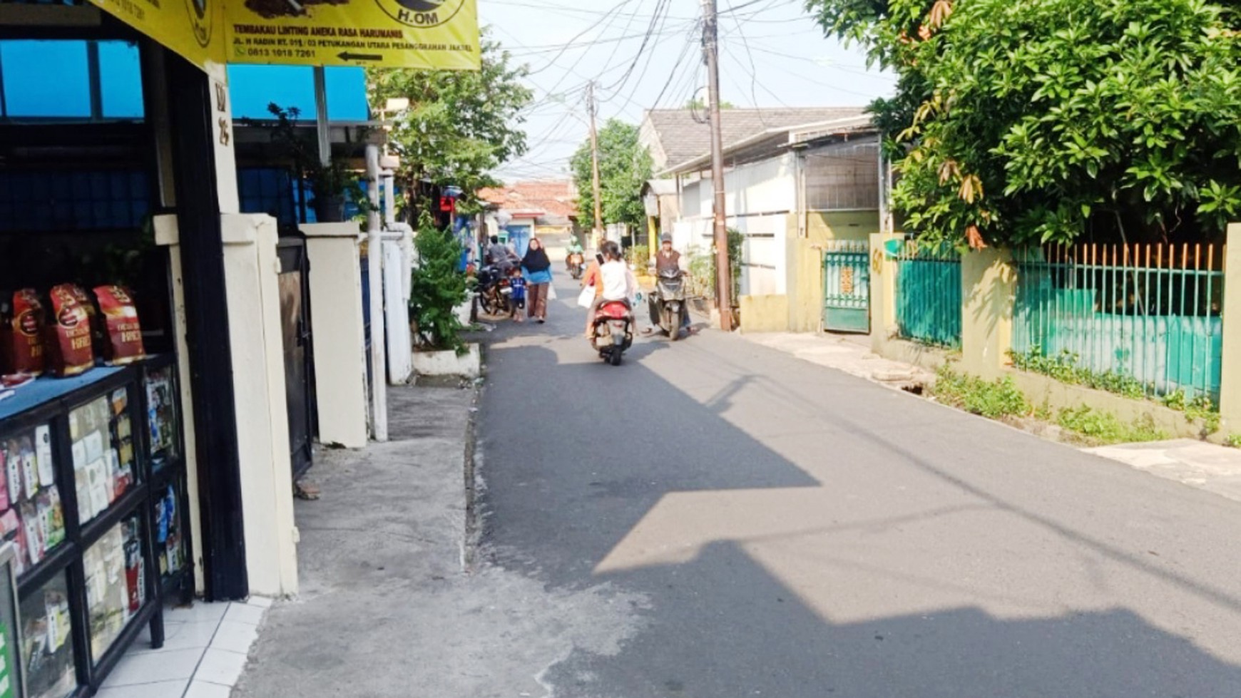 Rumah & warung kopi Di Jl H Radin Pesanggrahan Jakarta Selatan