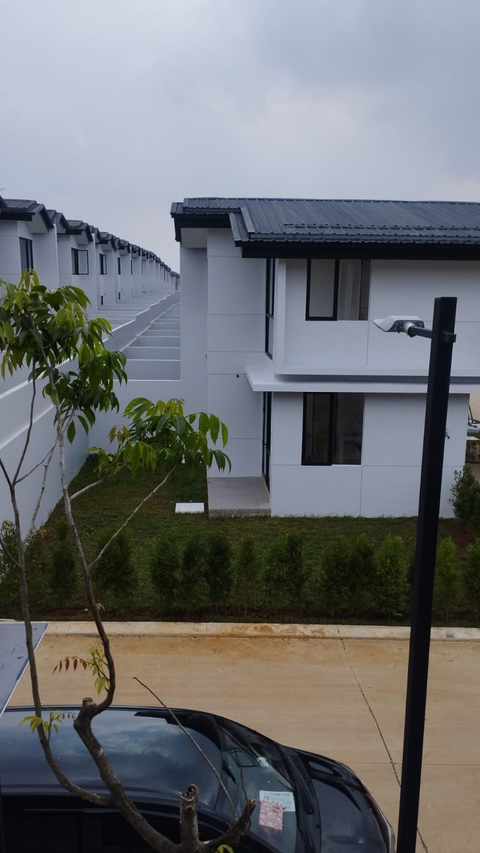 Rumah Baru  - ( FURNISHED)   di uptown estate , waterfront Lippo Cikarang