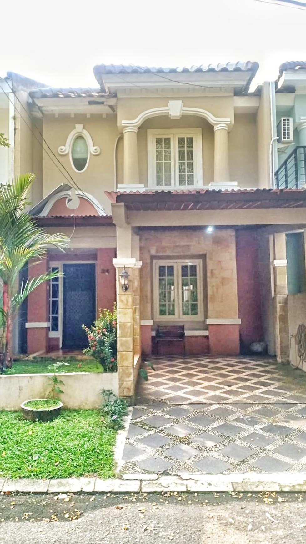 Rumah Bagus DI Raffles Hills, Cibubur Jawa Barat