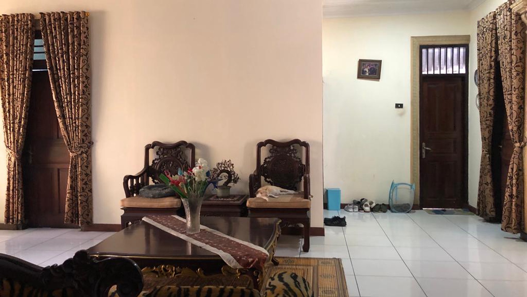 Rumah Tinggal yang terawat dan siap huni di Bintaro, Jakarta Selatan 