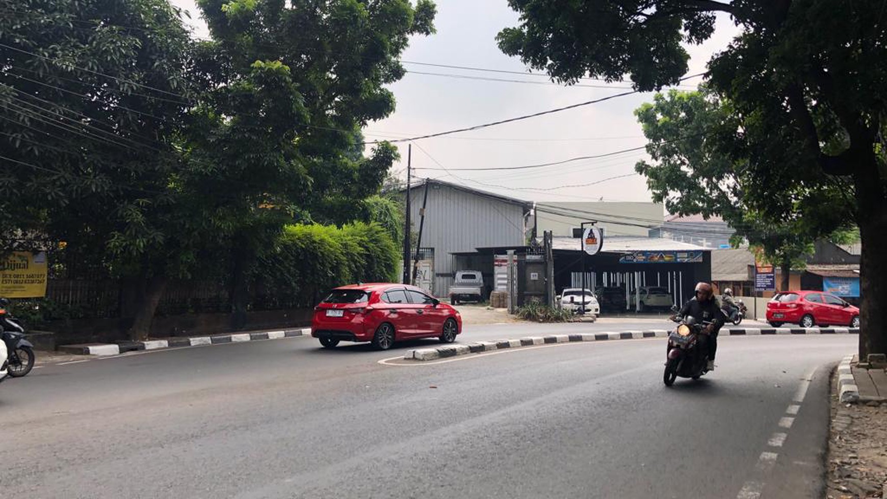 Rumah Tinggal yang terawat dan siap huni di Bintaro, Jakarta Selatan 