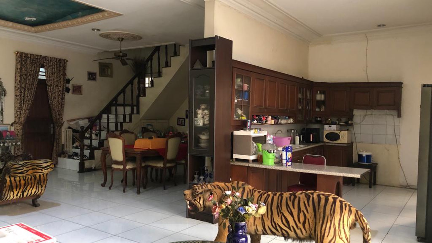 Rumah Tinggal yang terawat dan siap huni di Bintaro, Jakarta Selatan 