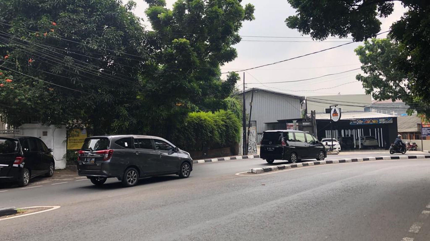 Rumah Tinggal yang terawat dan siap huni di Bintaro, Jakarta Selatan 