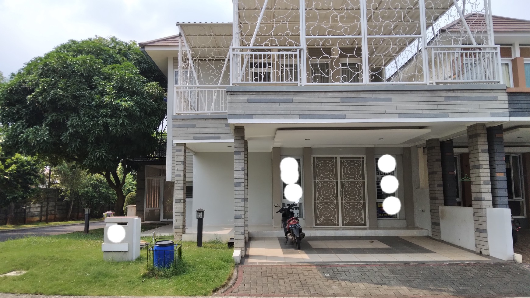 Rumah hoek di kota wisata cibubur,harga nego