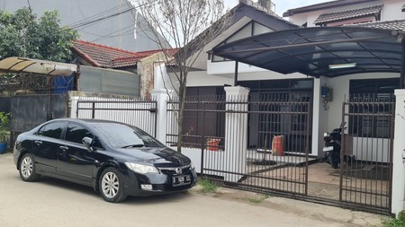 Rumah Nyaman di Taman Holis Indah, Bandung