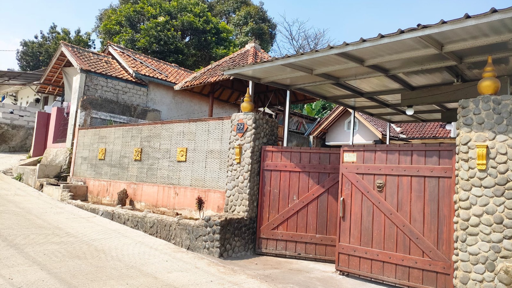 Rumah Bagus Terawat di jl H Gofur Randu Kurung
