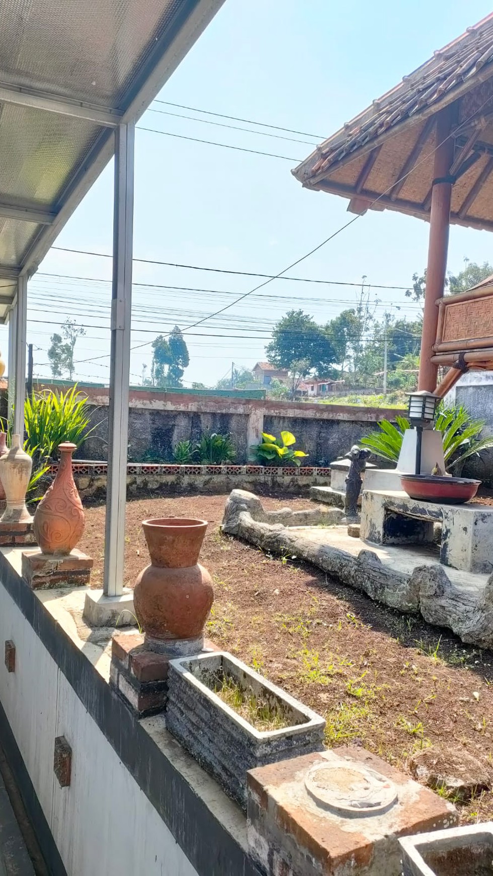 Rumah Bagus Terawat di jl H Gofur Randu Kurung