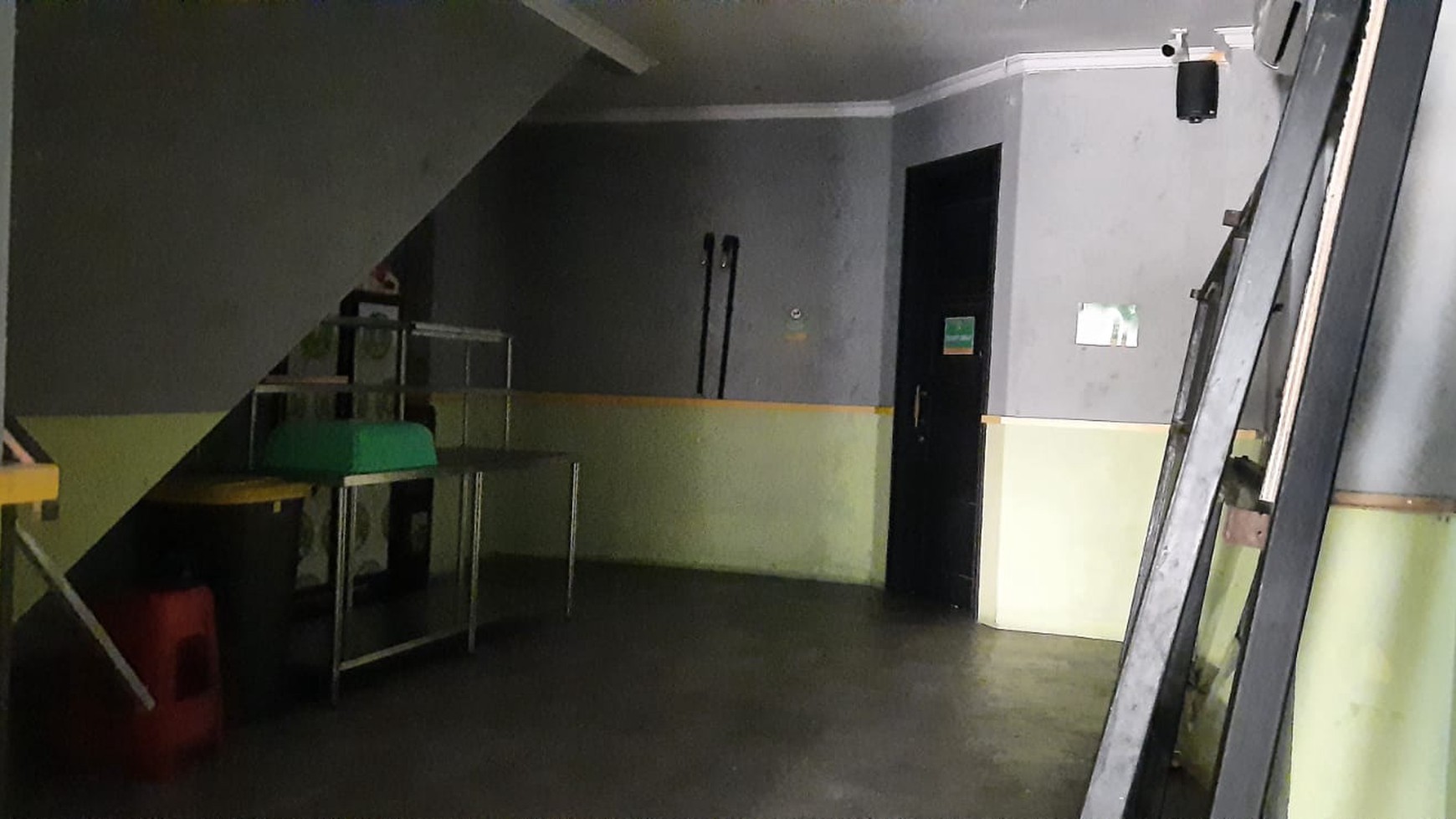 Ruko sangat strategis di panglima polim, Kebayoran Baru, Jakarta Selatan cocok untuk Klinik, kantor dsb