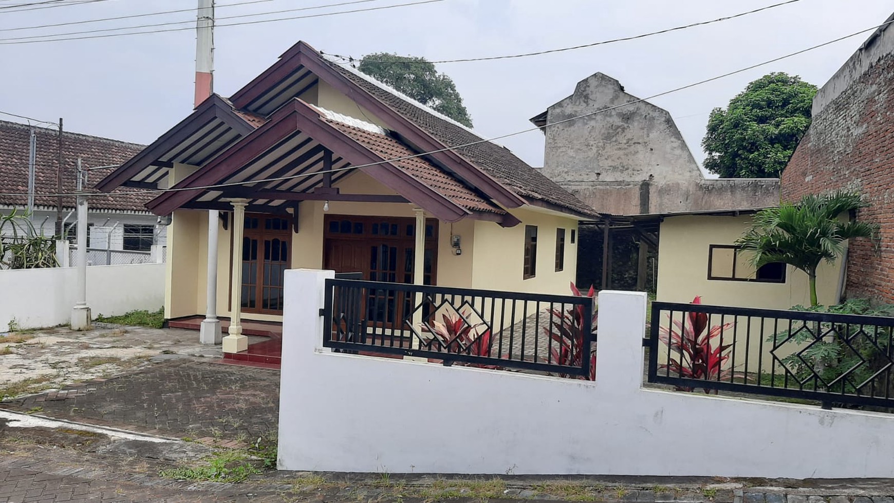 rumah klasik terawat asrikaton pakis malang