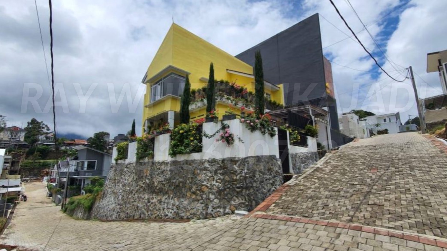 DIJUAL CEPAT RUMAH LEMBANG, BANDUNG ISTIMEWA DI SHARIA ISLAMIC HIGHLAND 