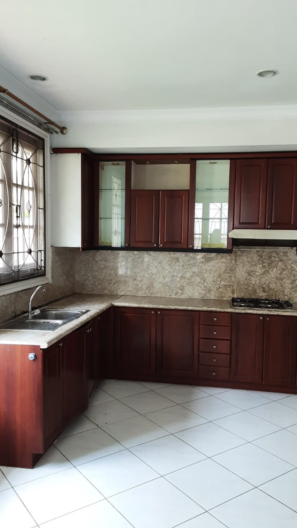 Rumah 2 Lantai Semi Furnish di Cluster Menteng Lippo Cikarang 