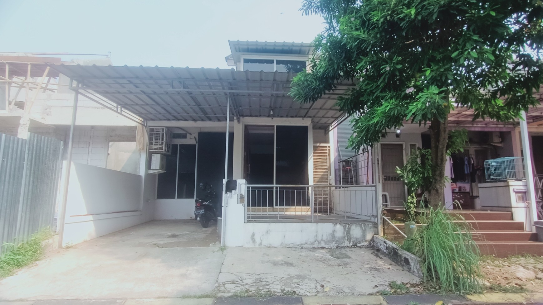 Rumah minimalis siap huni di bintaro