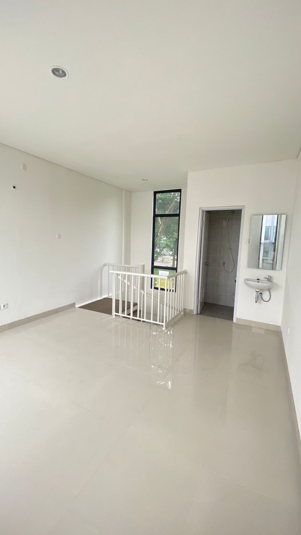 Termurah. Ruko 2 Lantai Golden Madrid X, BSD